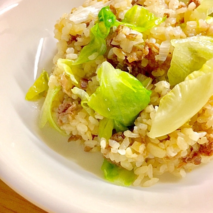 ガーリックビーフレタス炒飯 レシピ 作り方 By まぁ2510 楽天レシピ ガーリックビーフレタス炒飯 レシピ 作り方 By まぁ2510 楽天レシピ
